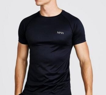 Man Active Muscle Fit Raglan T-Shirt
